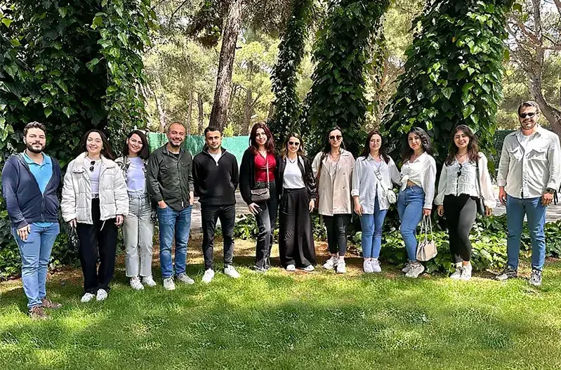Öğrenciye Burs Vermek İstiyorum - Cumhuriyetin Aydınlık Yüzlerine Destek Ol